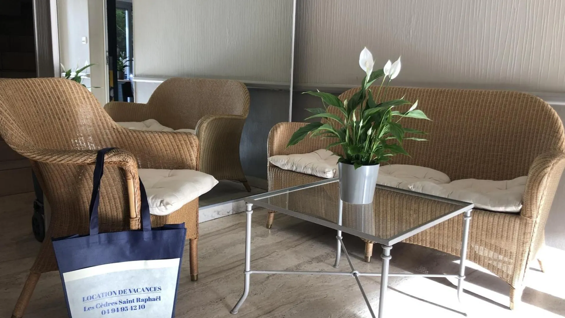 Tout A Pied - Plage, Gare, Commerces - 2 Pieces Avec Terrasse Et Climatisation - Fr-1-466A-6 Saint-Raphael  Saint-Raphael (Var)